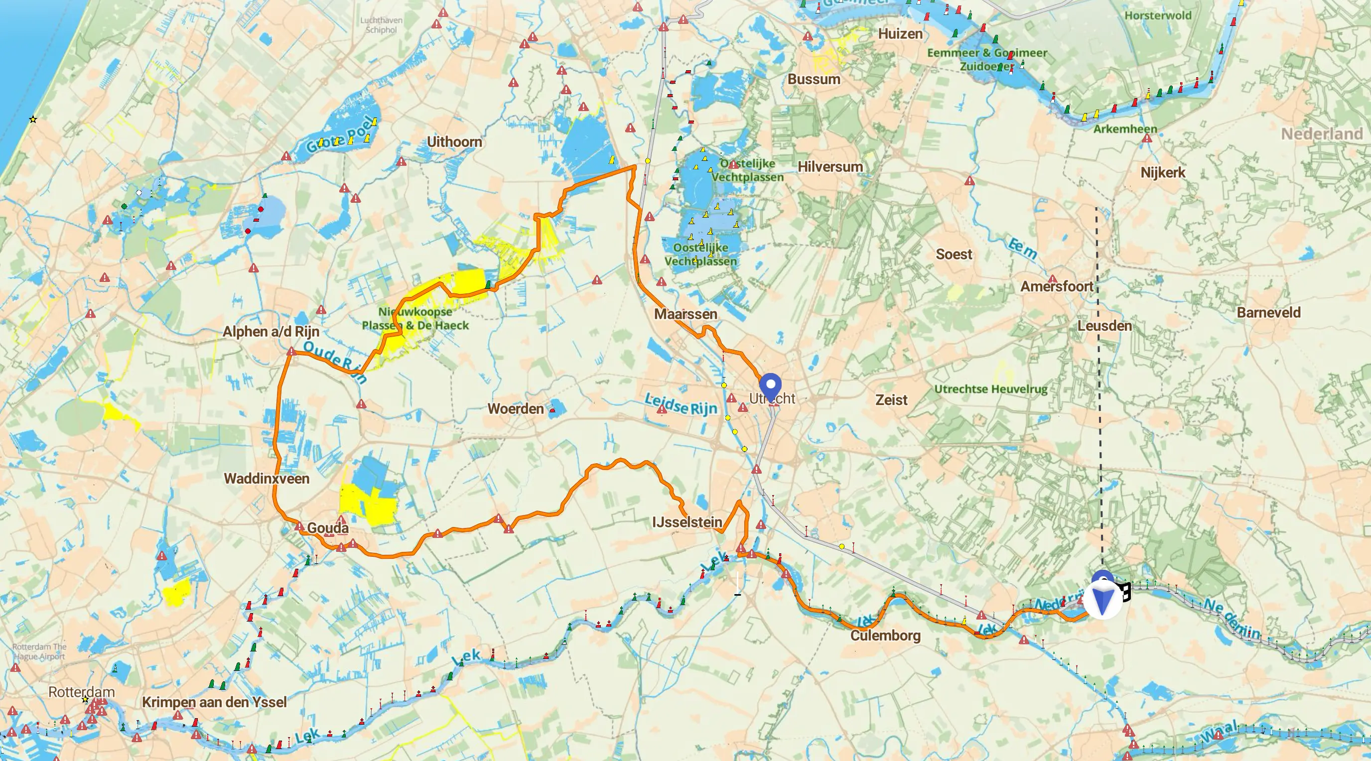 Vaarroute met kleinere boot door Utrecht vecht oversteek naar Vinkeveen en via Hollandse Ijssel terug naar Maurik v2